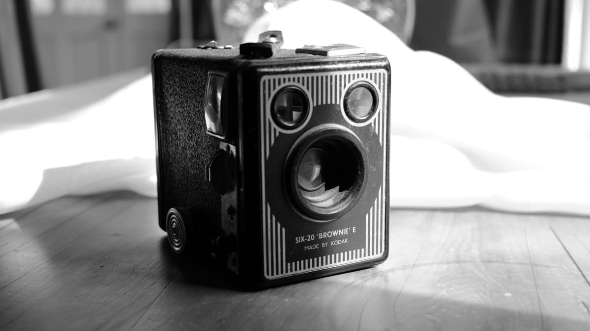 Using a Kodak Brownie six-20 camera
